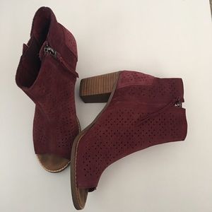 Toms Open Toe Shoe Booties